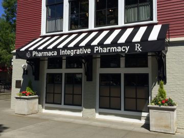 non-sdot photo_seattle awning